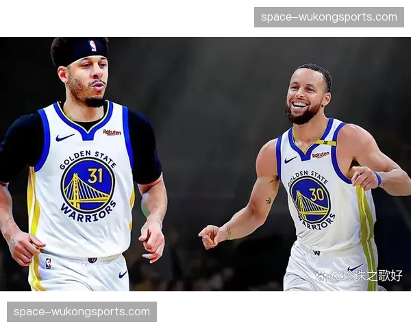 斯蒂芬·库里加时赛独得10分，勇士客场险胜雄鹿